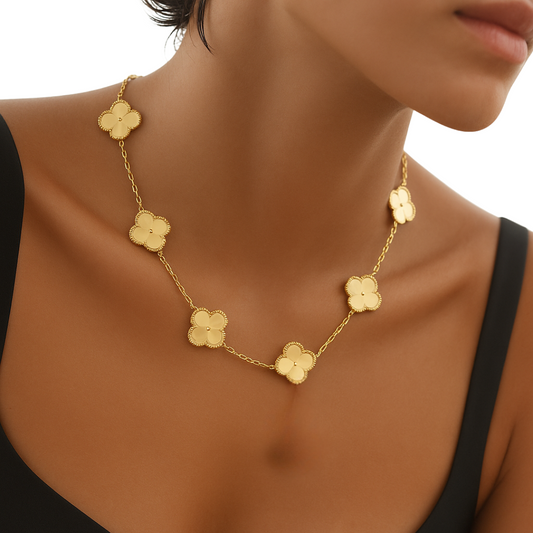 Van CF Four Leaf Clover Design Necklace