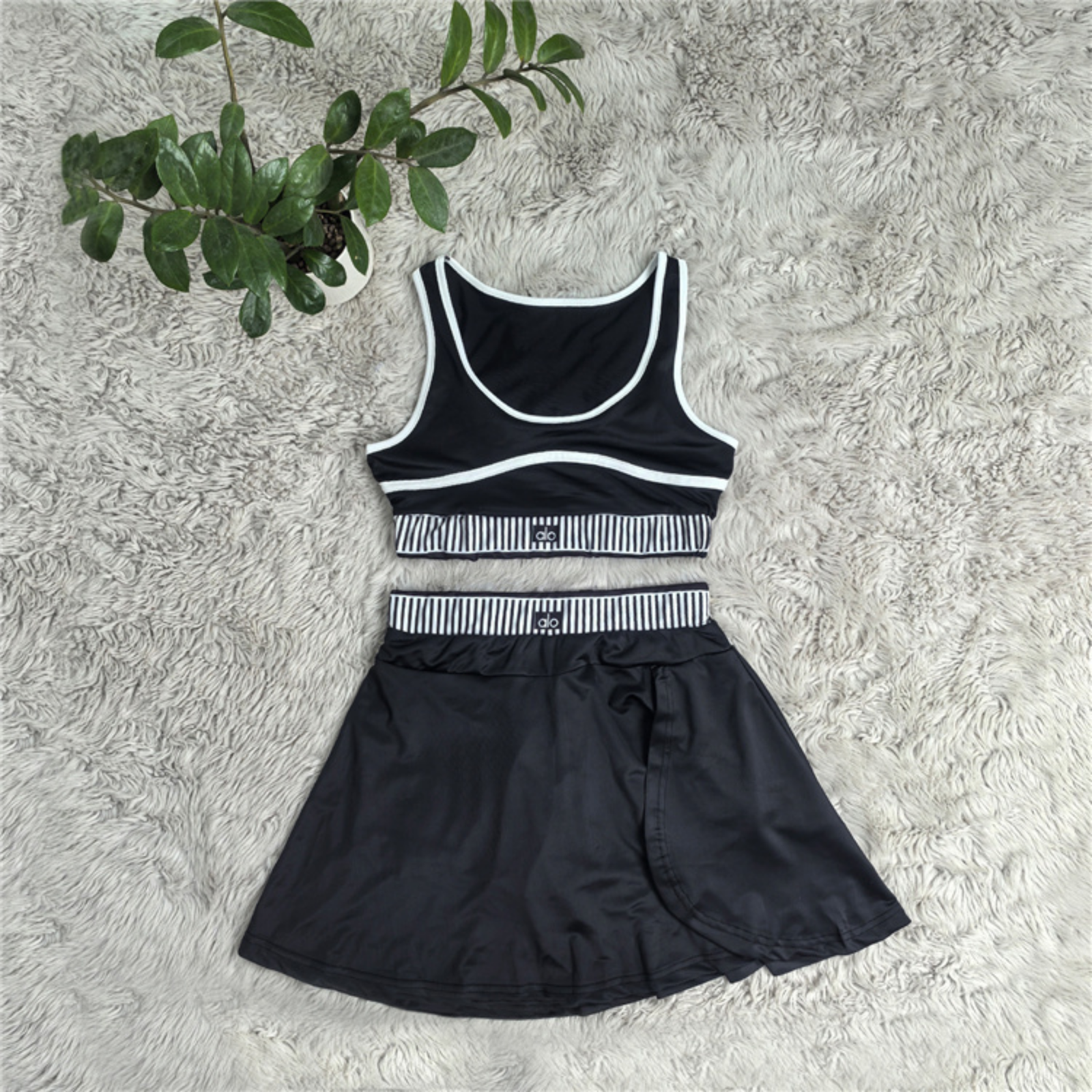 Sports bra and Skirt - Image 3