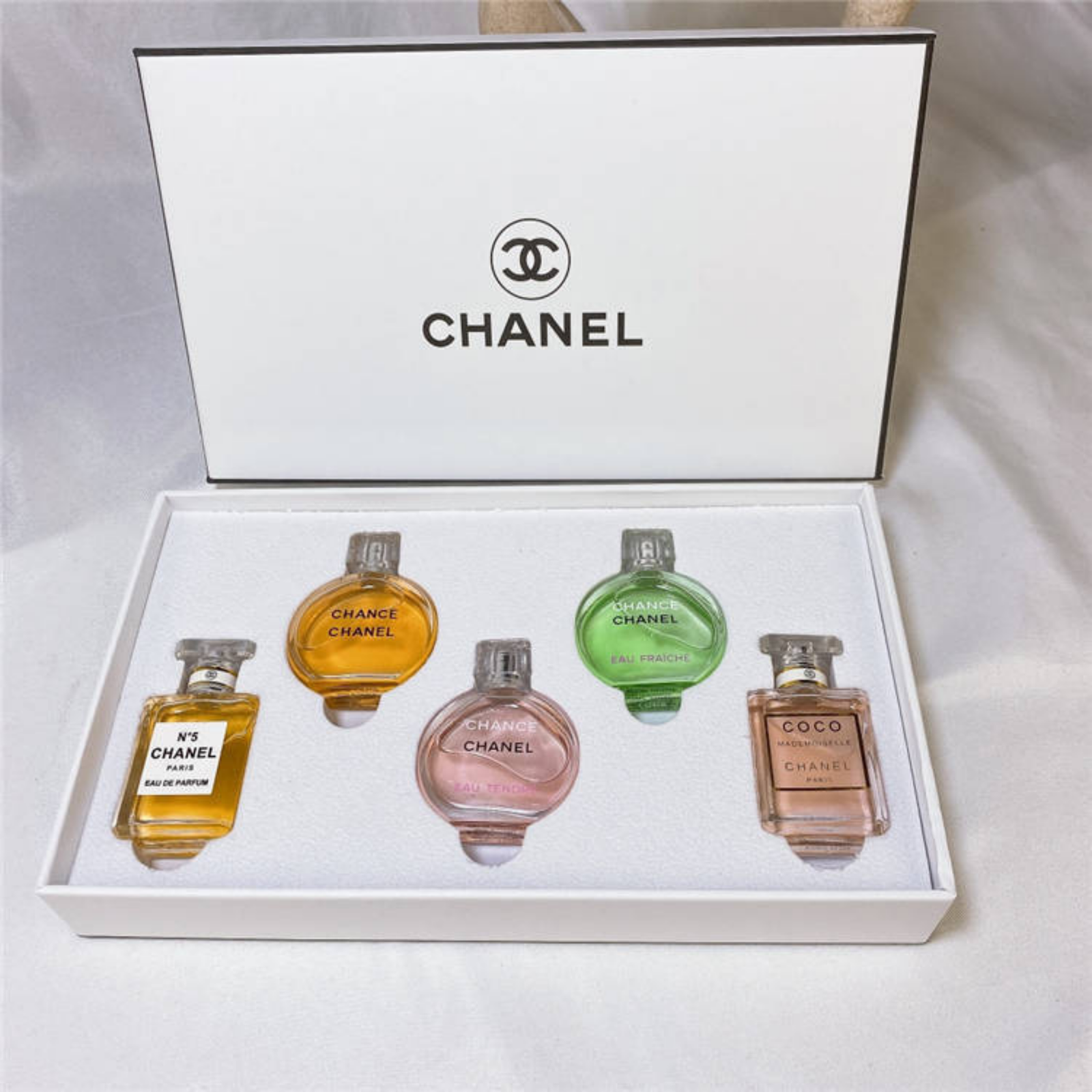 Women’s Mini Fragrance Gift Set – Floral & Fresh Collection (5-Piece Set) - Image 2