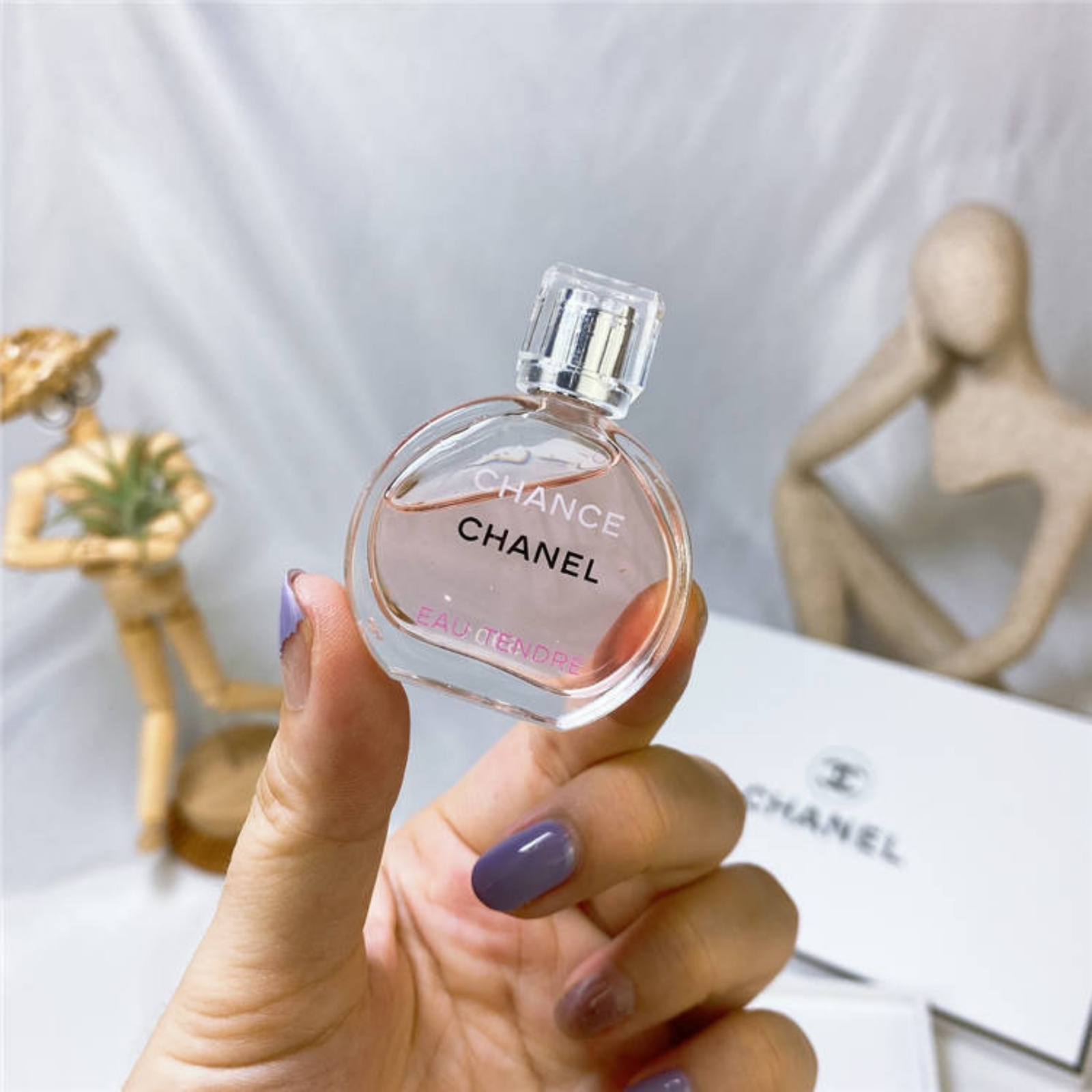 Women’s Mini Fragrance Gift Set – Floral & Fresh Collection (5-Piece Set) - Image 8