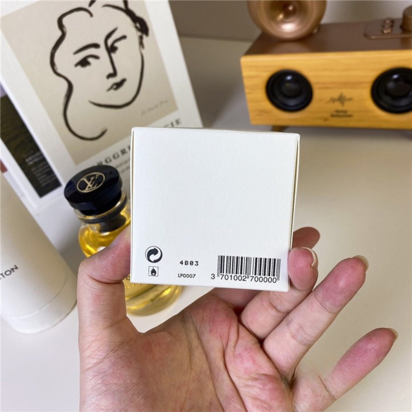 Fresh Floral Women’s Eau de Parfum – Soft Musky Woody Finish, 100ml - Image 8