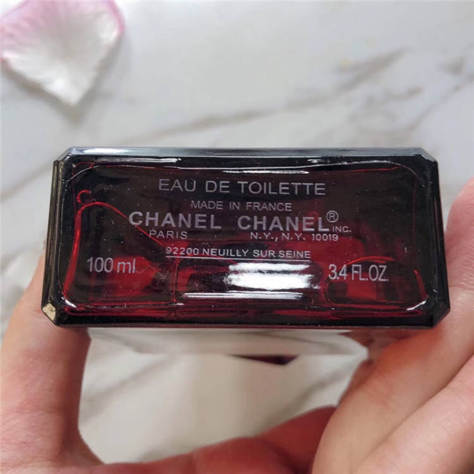 Classic Floral Women’s Eau de Toilette – Limited Red Edition, 100ml - Image 7